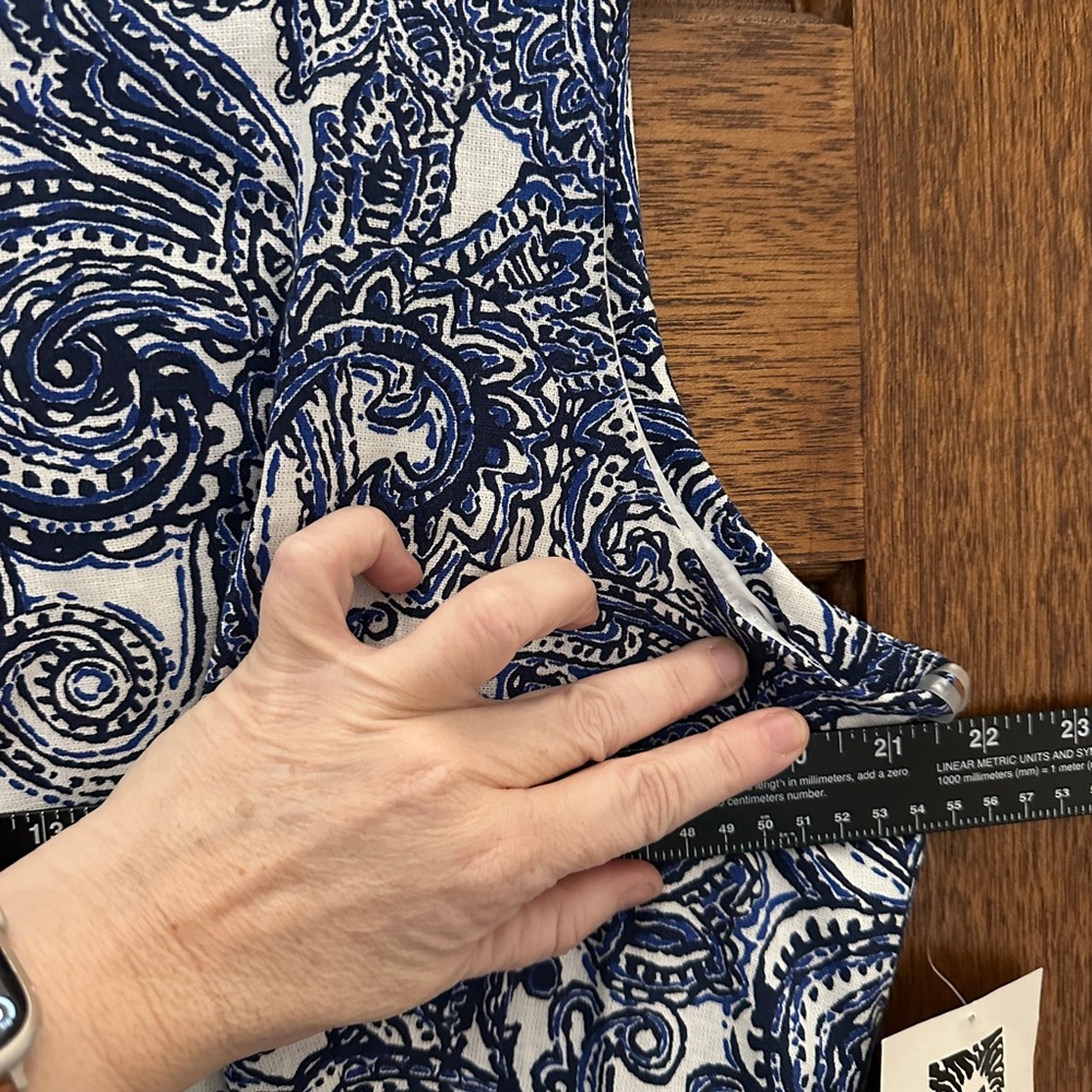 Anne Klein 16 sleeveless Elegant Blue and White Paisley Dress with wrap belt - Picture 6 of 9